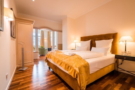 DeidesheimerHof_210612-Zimmer-Terasse-Portraet_GVOMEDIA-029